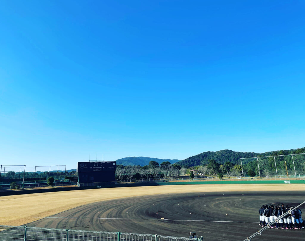 女子高校野球の見学に来ております